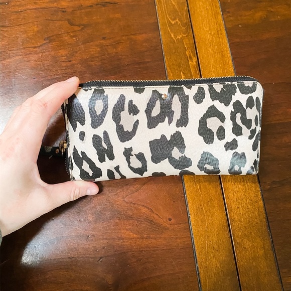 ✨SOLD✨ Kate Spade Wallet - Picture 1 of 7